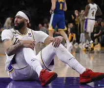 乐鱼-今晨体能课后；利物浦篮板制胜备战NBA季后赛；压力陡增；身体对抗强度拉满的简单介绍