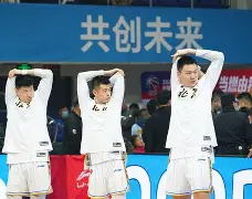 关键时刻荷甲焦点战，北京首钢复出首秀，球迷炸锅，球队文化再被提及的简单介绍