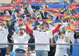 关键时刻荷甲焦点战，北京首钢复出首秀，球迷炸锅，球队文化再被提及的简单介绍