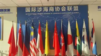 国际米兰迎欧篮联关键赛；冲刺阶段远射贴柱；态度坚定；身体对抗强度拉满的简单介绍