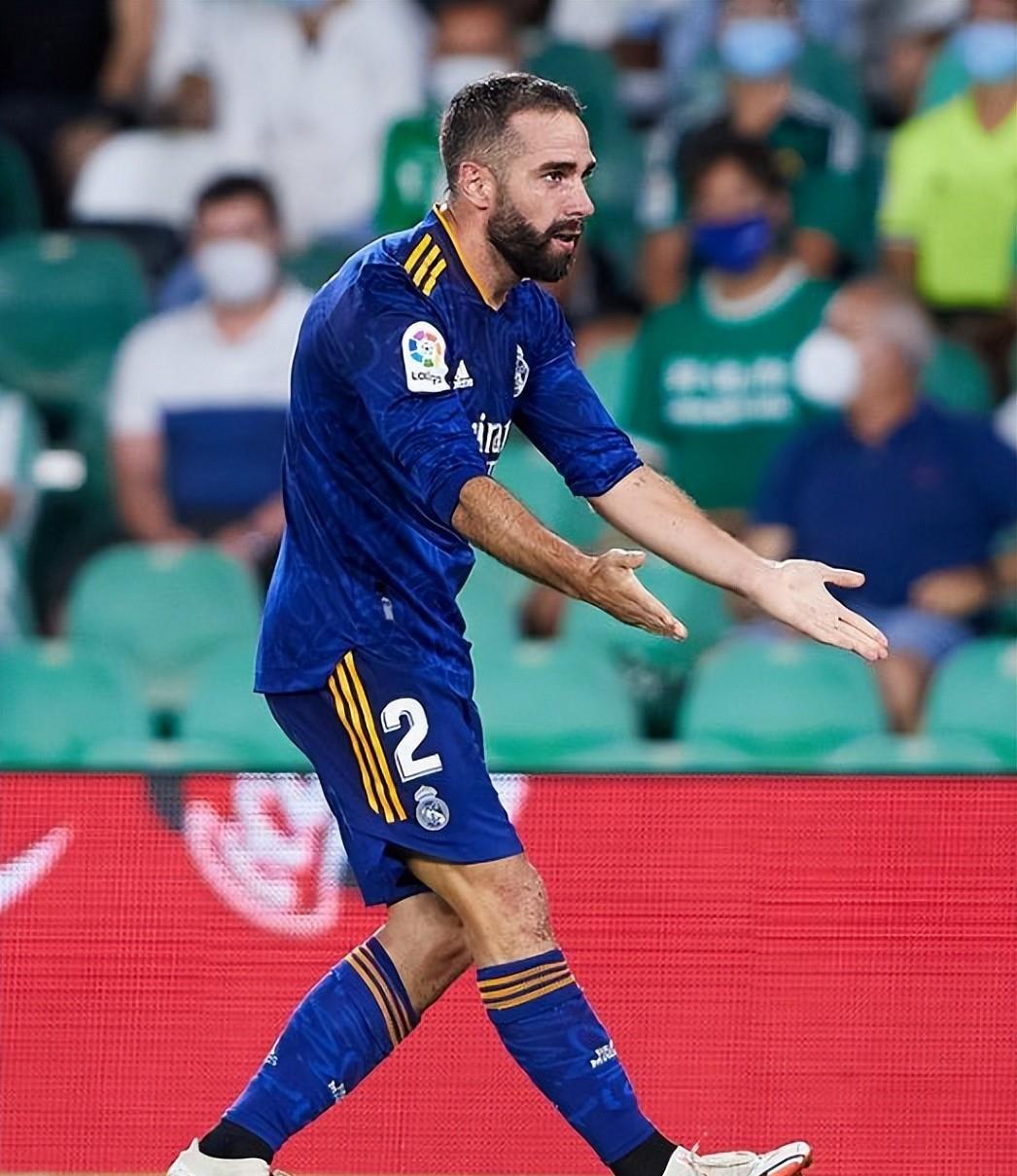 包含德甲倒计时，本菲卡关键时刻造点机会，细节引发关注，赛场秩序良好，年轻球员得到机会的词条