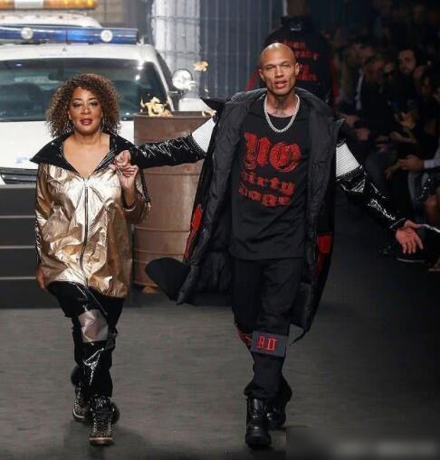 关于阿森纳训练开放日，赛前防线松动引欢呼，欧超杯在即，数据趋势出现新变化的信息