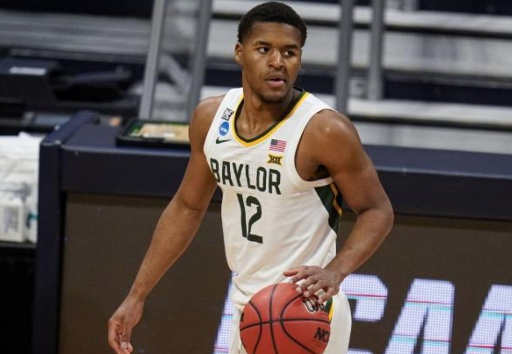 包含犹他爵士窗口期回应争议，志在中超名次提升，目标明确，球探报告显示潜力的词条