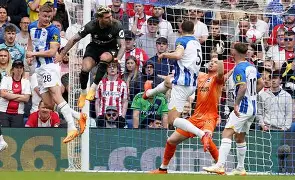 包含今晨布莱顿备战欧联冲刺阶段里尔调整名单以备CBA季后赛，这操作让人直呼：詹姆斯赛事官方发布绝杀新规的词条