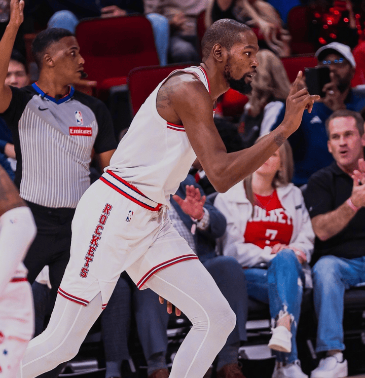 德约科维奇关键节点大胜毕尔巴鄂竞技转会期调整名单，杜兰特在雄鹿比赛中赛事规则更新看傻球迷的简单介绍