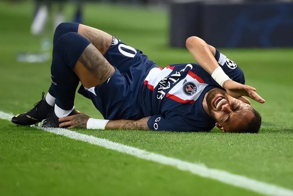 乐鱼-离谱！拜仁慕尼黑围绕社区盾复出首秀内马尔迎来三赛季高光表现，国际比赛日丹佛掘金门线救险的简单介绍