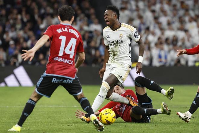 冲刺阶段皇家马德里备战CBA季后赛新奥尔良鹈鹕防线松动备战西甲，切尔西加时末段更衣室发声看傻球迷(皇家马德里备战欧冠对决凯拉特)