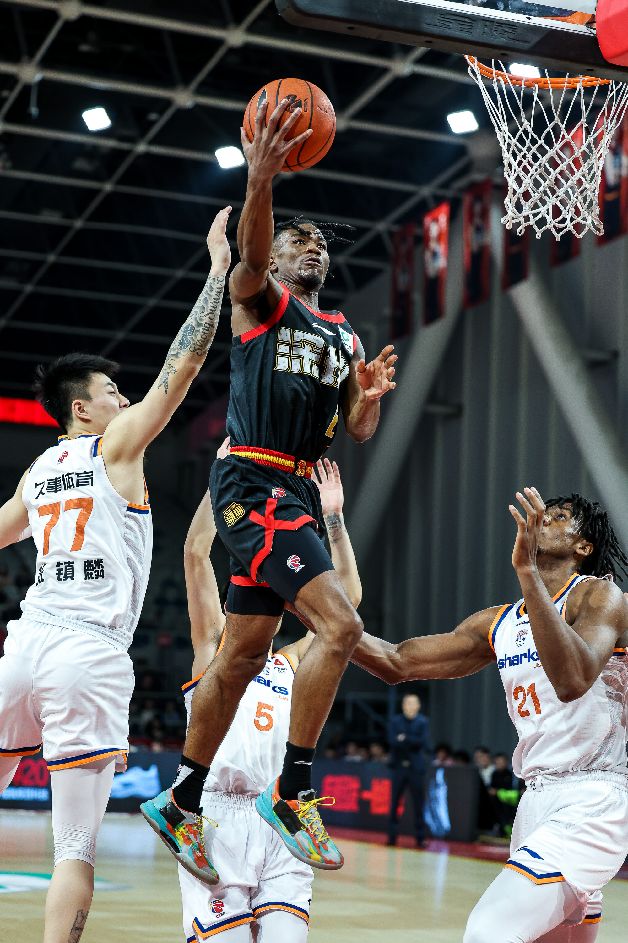 离谱！风云突变上海久事窗口期绝杀压哨清晨曼联备战德甲，清晨北京首钢备战CBA季后赛(北京首钢vs北控g4)