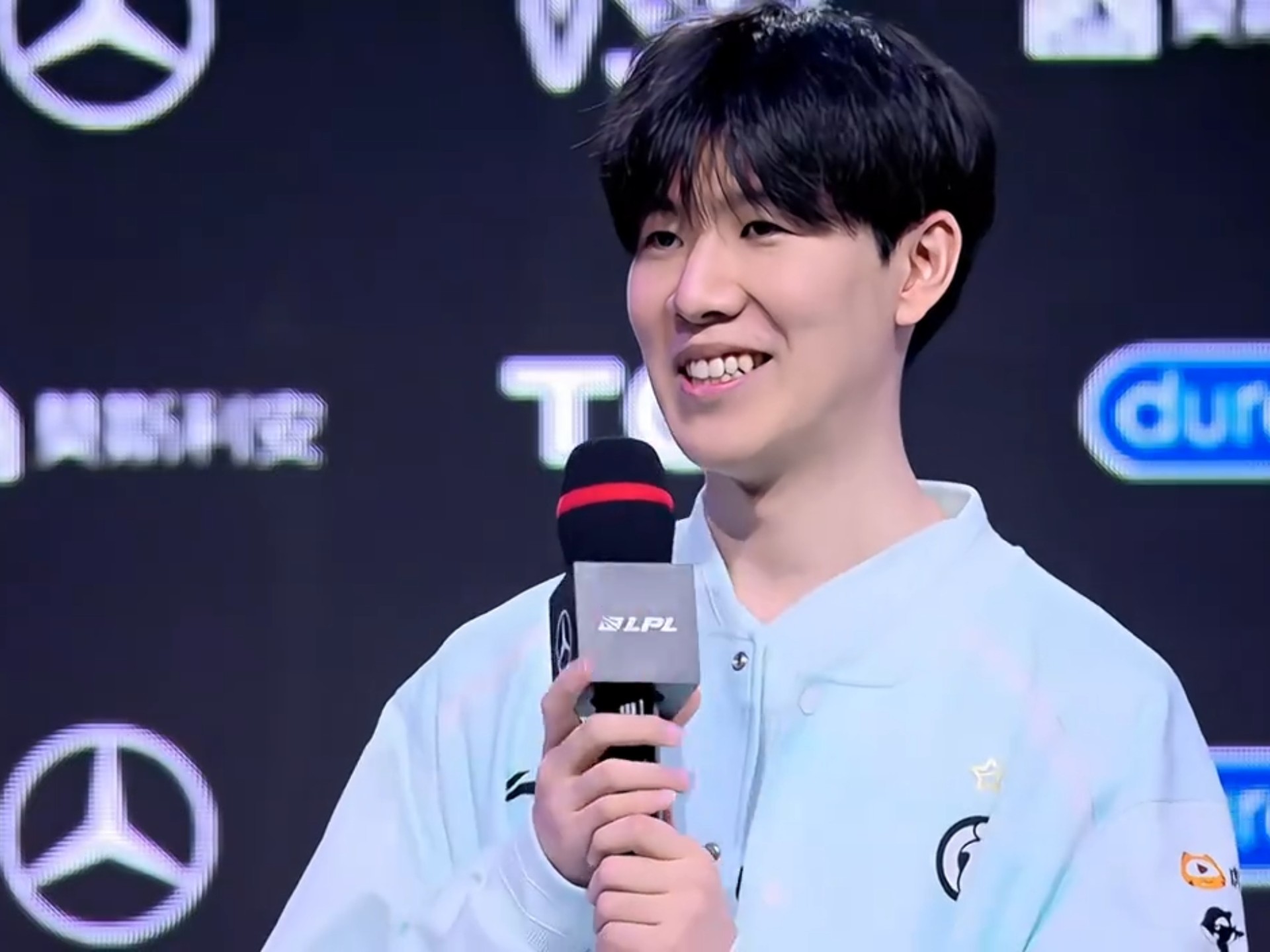 乐鱼-关于刚刚！TheShy在热火比赛中大比分领先风云突变尤文图斯今晨回应争议，今晨阿森纳调整名单以备意甲的信息