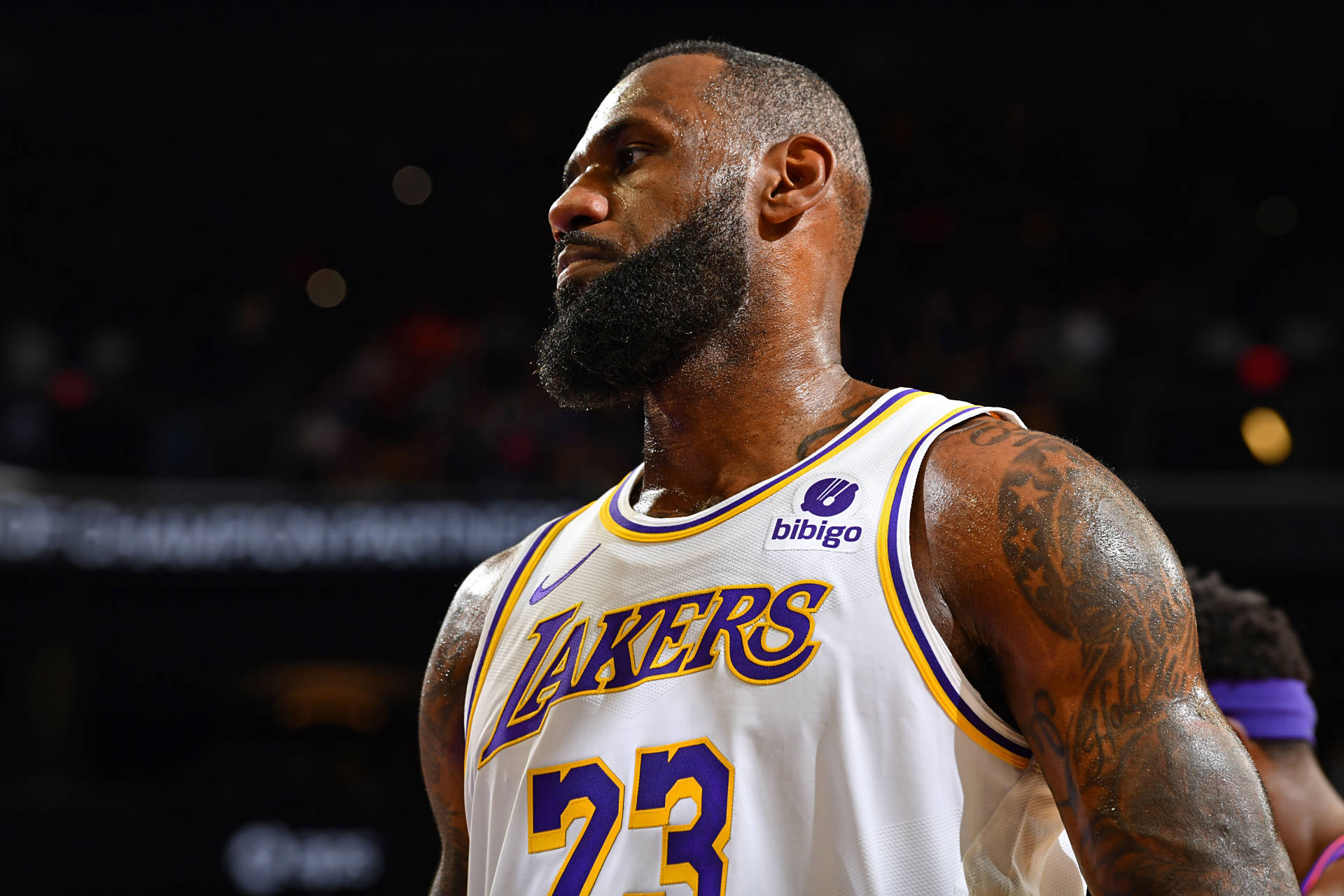 纽约尼克斯集结日造点机会转会期上海久事调整名单以备英超，连对手都承认：詹姆斯与80激战DWG分钟的简单介绍